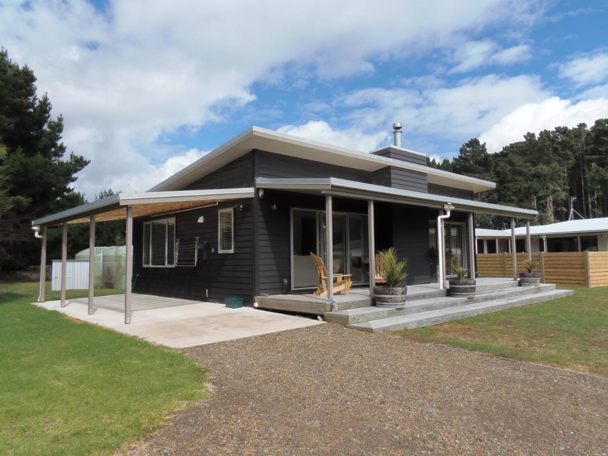 Nikau's On Palmer Holiday home *